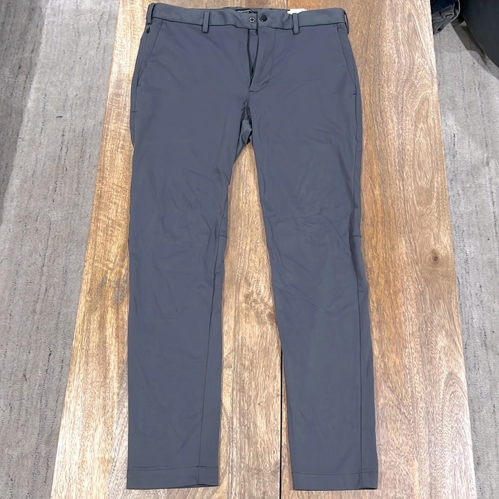 Banana Republic Luxe City Pant. Grey. 31x30.